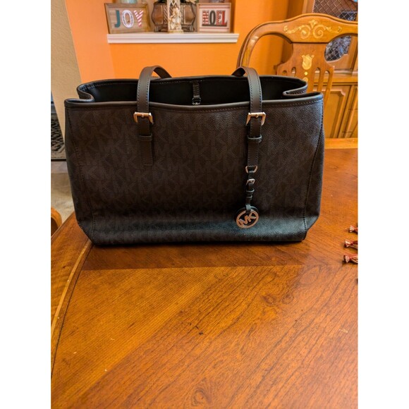Michael Kors Black & Gray Monogrammed MK Large Jet Set Tote Bag 15"X6"X10" - Picture 1 of 14